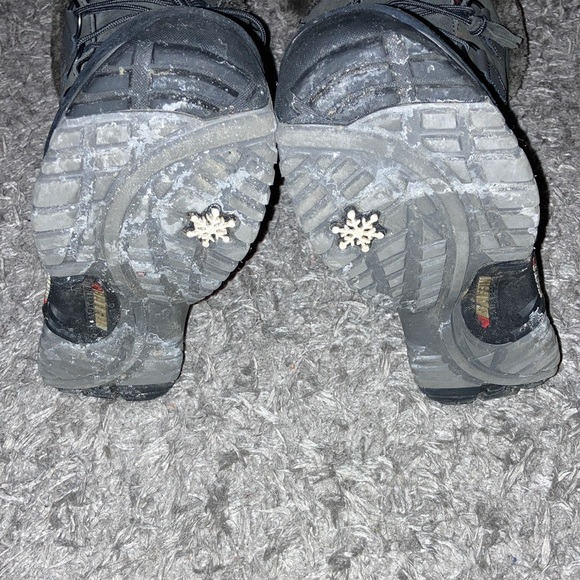 Baffin Women's Kristi Insulated Suede Winter Boots gray black warm size 6 tall - Picture 7 of 7